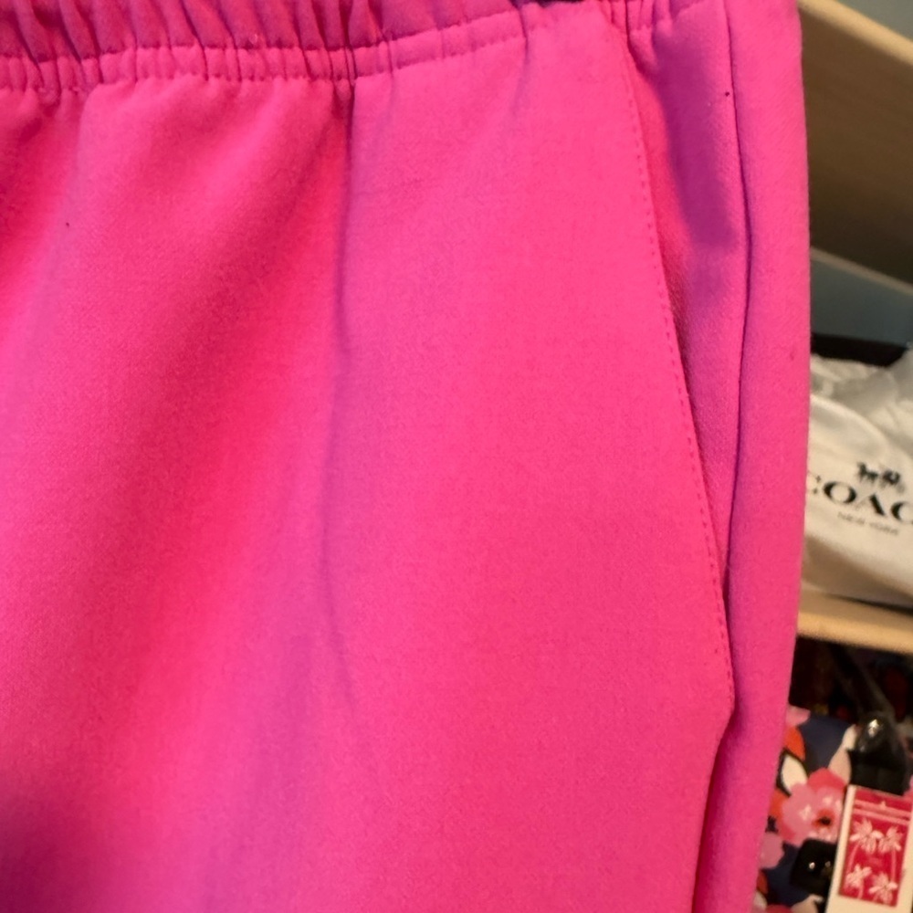 French Connection Bright Pink Cropped Dress Pants | Size 6 - Picture 5 of 5